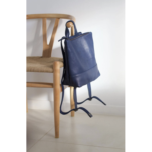 SomosCasia 真皮後背包 