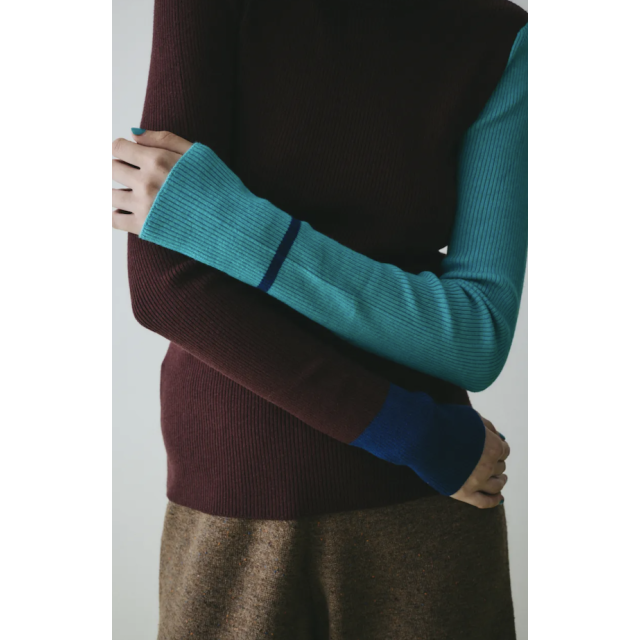 HeRIN.CYE 異色拼袖針織 